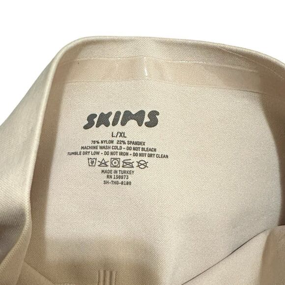 SKIMS Seamless Sculpt Mid Waisted Core Control Thong In Mica Shaping Shapewear - Picture 7 of 7